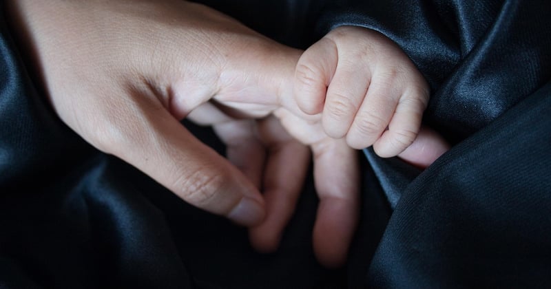 Épargne pour les études de jumeaux : stratégies des parents bretons